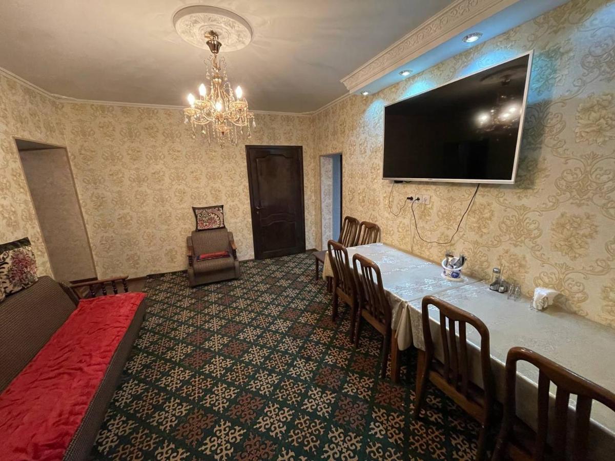 Guest House Eles Karakol Kültér fotó